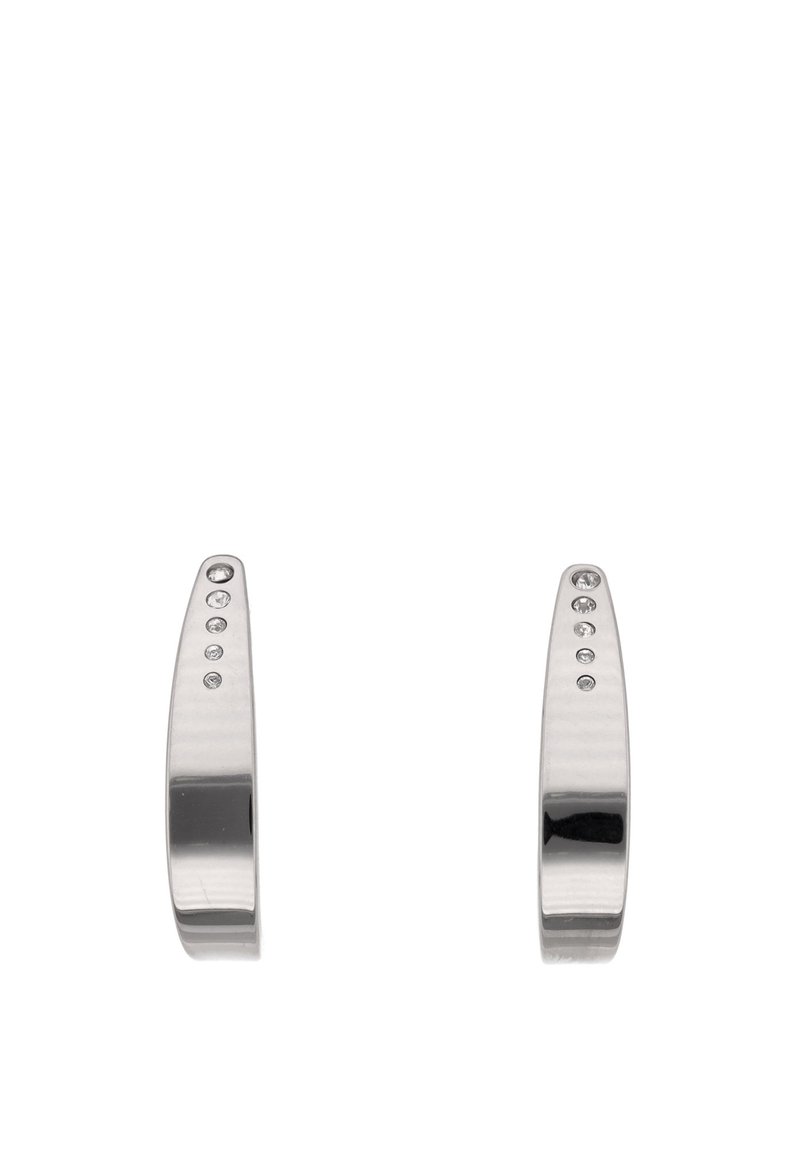 Ezüst fém karperec sima, polírozott felülettel és hat kis, tiszta kristály díszítéssel, amelyek egy ívelt vonal mentén helyezkednek el az egyik szélen.