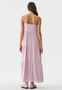 CALLI WEEKEND - Maksi garuma kleita - pale pink