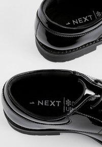 Next REGULAR FIT - Paeltega jalanõud - black