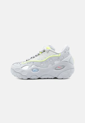 LA FRANCE RNR REFLECTION JR UNISEX - Basketbola apavi - flat light gray/sunset glow/yellow alert