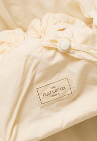 The Flat Lay Co. THE FLAT LAY CO. DRAWSTRING MAKEUP BAG - Neceser - vanilla parachute