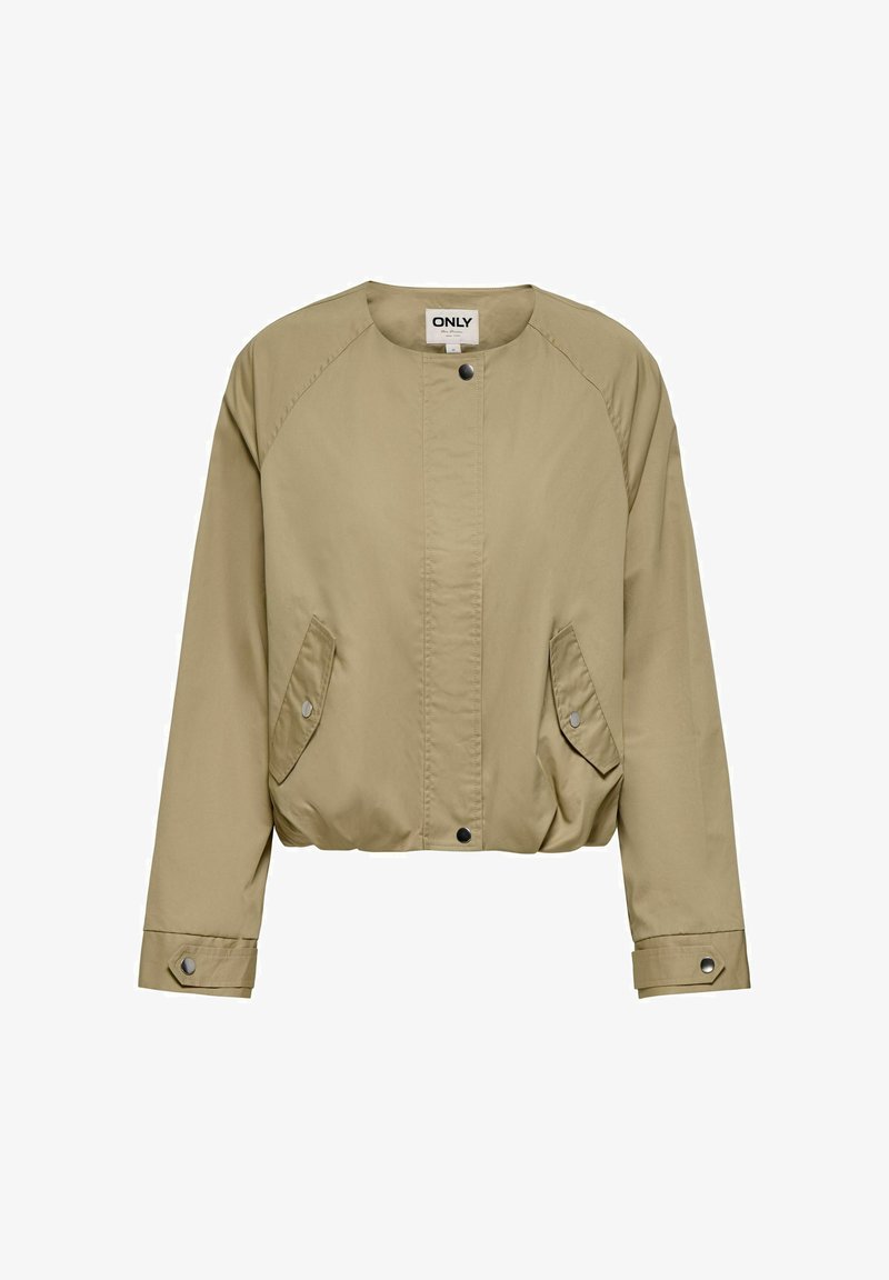 Veste bomber marron clair avec boutons-pression, deux poches à rabat avant avec boutons-pression, et manches longues avec poignets réglables par boutons-pression.