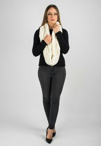 Dalle Piane Cashmere BRAIDED  - Tubehalstørklæder - white