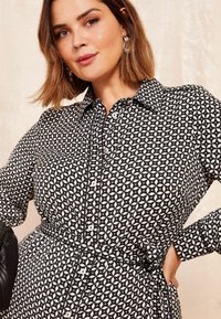 Friends Like These PRINTED MIDI  - Rochie de zi - black white