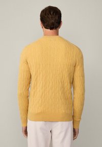 Hackett London CABLE CREW - Vesta - lemon yellow