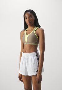 Shock Absorber ULTIMATE RUN BRA PADDED - Sports-BH-er med mye støtte - sand