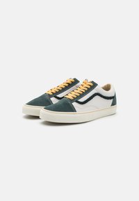 Vans OLD SKOOL UNISEX - Sneakers low - darkest spruce