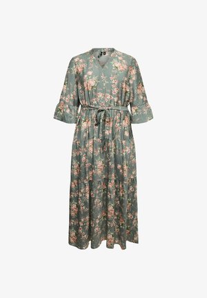 Vihreä midi-mekko, jossa vaaleanpunainen kukkakuvio, V-aukko, kolme neljäsosaa hihat, röyhelöcorerf, kerroksellinen hame ja vyötäröllä solmittava vyö.