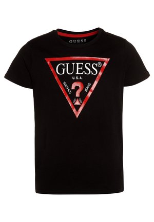 Sort t-shirt med korte ærmer med rød trekantslogo og hvid tekst med teksten "GUESS U.S.A." og et rødt spørgsmålstegn inde i trekanten.