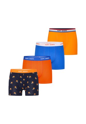 Vier paar herenboxershorts in oranje, blauw en marineblauw met oranje leeuwenpatronen, elk met "HAPPY SHORTS" taillebandbranding.