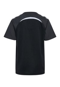 Camiseta deportiva negra de manga corta, con una tela texturizada. Los acentos en blanco a lo largo de los hombros y la espalda añaden detalle al diseño.