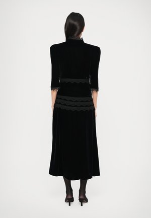 Rankning 8: The Kooples - Blus