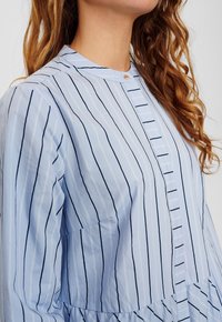 Nümph Vardagsklänning - light blue