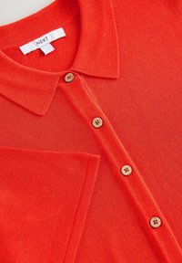 Unselected, orange