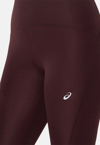 ASICS ROAD HIGH WAIST - Lauftights - dark currant