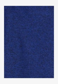 Geselecteerd, Ultramarine Blue