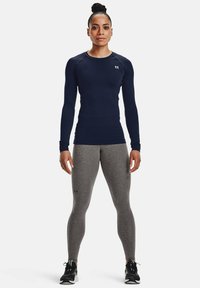 Under Armour AUTHENTICS - Trikoot - charcoal light heather (019)