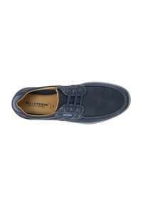 Scarpa lacci blu navy con tomaia in pelle liscia, cuciture bianche a contrasto, punta rotonda e fodera interna color tan.