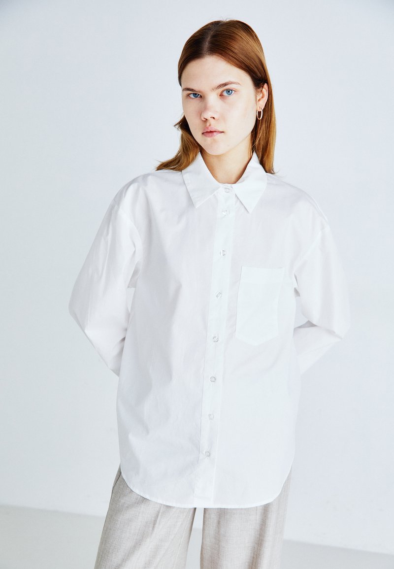 Gina Tricot CHUNKY - Button-down blouse - white