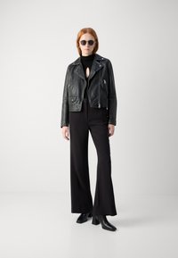Marc O'Polo VINTAGE BIKER JACKET ZIPPER POCKETS SLITS ON SLEEVE HEM - Leather jacket - black