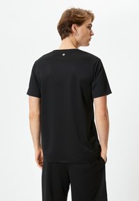 Koton - T-shirt z nadrukiem