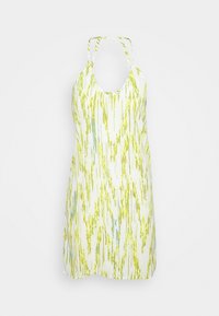 En ärmlös klänning med en låg rundad halsringning. Den har en vit grund med ett ljusgult och blått abstrakt mönster.