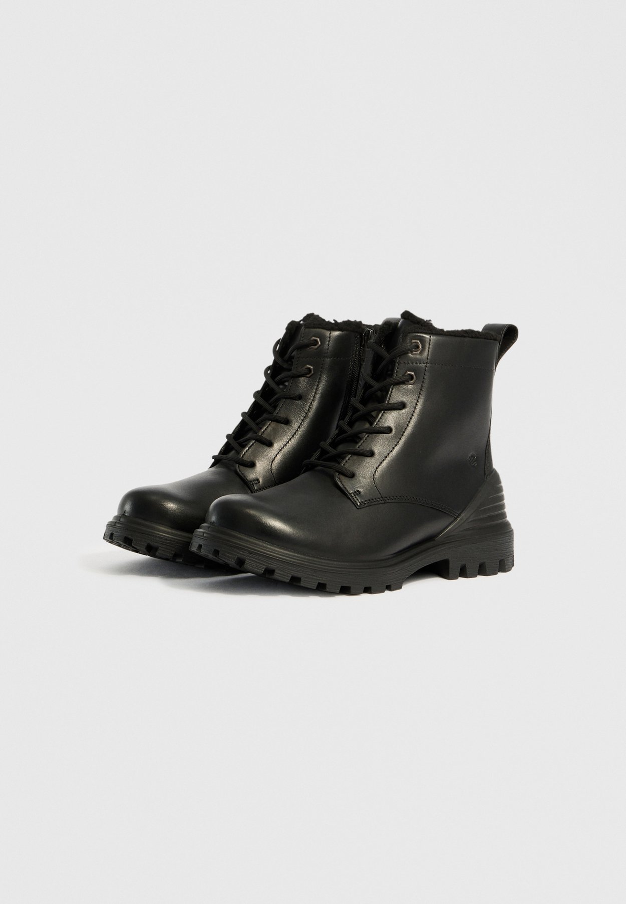 Schnürstiefelette