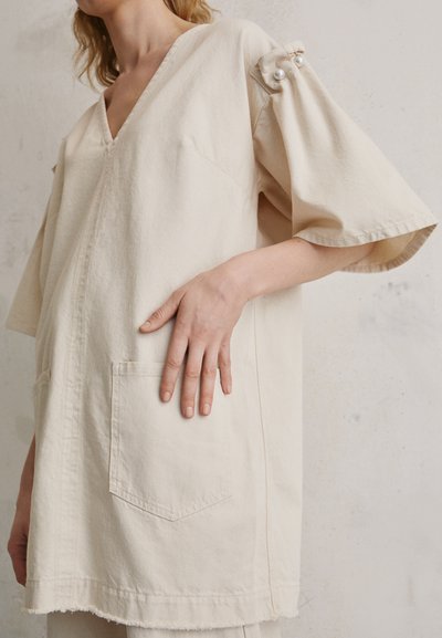 Mother of Pearl MINI DRESS  - Džinsa auduma kleita - ecru