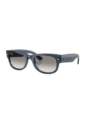 Blå gennemsigtige Ray-Ban Wayfarer solbriller med gradient grå linser og logo i det øverste hjørne af det højre glas og stænger.
