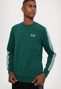 EA7 Emporio Armani FELPA - Ikdienas džemperis - evergreen