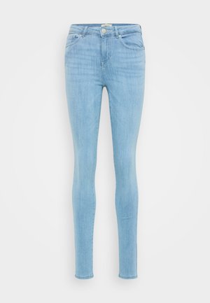 Hellblaue Skinny-Jeans mit glatter Textur, Knopfverschluss, fünf Taschen und minimalem Verblassen. Standard-Denim-Design.