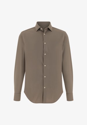 Košile s dlouhými rukávy světle hnědé barvy s klasickým límcem, zapínáním na knoflíky, zaobleným lemem a zapínáním na knoflíky na manžetách, vyrobená z hladké a lehké tkaniny.