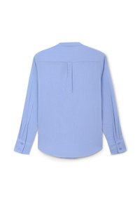 Light blue long-sleeve shirt with a textured fabric, point collar, back pleat, and buttoned cuffs. Rounded hem with a relaxed fit.
