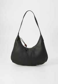 Borsa hobo in pelle nera con finitura testurizzata, caratterizzata da una silhouette curva, una singola tracolla e un accento con chiusura a coulisse.