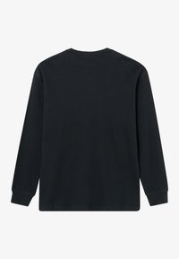 Maglietta nera a maniche lunghe in maglia waffle vista di spalle, con scollatura rotonda e polsini a costine su uno sfondo semplice.