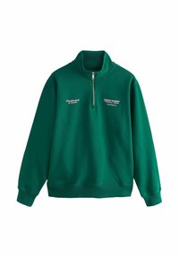 Grüner Sweatshirt mit hohem Kragen, halbem Reißverschluss und gerippten Bündchen. Verziert mit gesticktem Text in Weiß und Pink auf der Brust. Weiche Stoffstruktur.