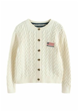 Kabelstickad krämfärgad kofta med träknapp, ribbad nederkant och muddar, samt en liten Superdry-logotyp med amerikansk flagga.