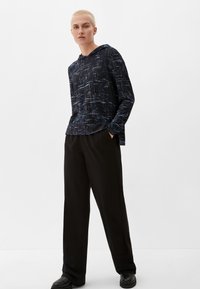 s.Oliver MIT KAPUZE - Kapuzenpullover - schwarz