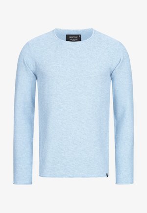 Pulover lung cu mâneci lungi, de culoare albastru deschis, cu textură tricotată, design cu gât rotund, având un mic etichetă neagră de marcă la tiv.