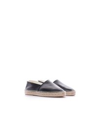 Espadrilles de cuero negro con diseño de punta cerrada y parte trasera abierta, que cuentan con una suela de yute trenzada y una textura de superficie lisa.