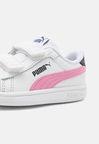 Puma SMASH 3.0 UNISEX - Sportcipő - white/mauved out/galactic gray
