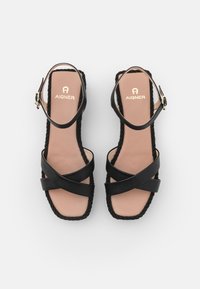 AIGNER Sandály na platformě - black