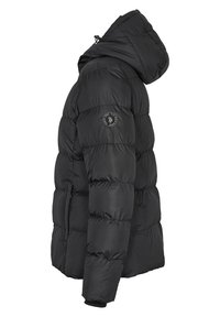 Czarna pikowana kurtka puchowa z kapturem, z przeszywanymi panelami, okrągłym logo na lewym ramieniu oraz gładką, błyszczącą fakturą.