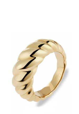 Bague en or avec bande torsadée, surface lisse et polie, au design arrondi et volumineux.