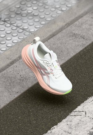 GEL PULSE 17 - Road running shoes - white/pearl pink