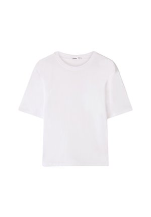 T-shirt bianco a maniche corte realizzato in cotone. Presenta un collo rotondo e una linea retta. Texture liscia senza motivi o dettagli visibili.