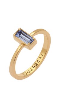 Goldring mit einem rechteckigen blauen Edelstein, der in vier Krappen gefasst ist, innen mit der Gravur "JGJ 925 Ag" versehen.