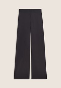 Pantalones de pierna ancha en negro, hechos de una tela suave con una textura lisa. Presentan una cinturilla cómoda y un diseño limpio y aerodinámico.
