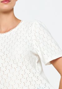 LolaLiza WITH BRODERIE ANGLAISE - Blouse - optical white