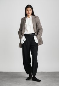 By Malene Birger CHARLIE - Hlače - black